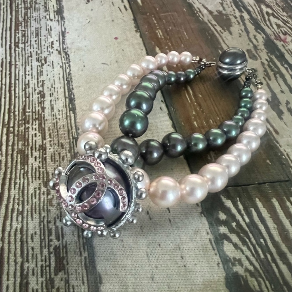 *AUTHENTIC* RARE Chanel Cruise 2002 Pink Crystal Double Pearl Strand Bracelet
